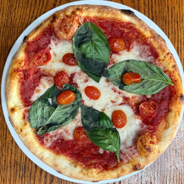 Margarita Pizza.